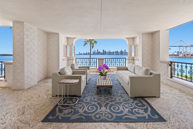 Building Photo - 5245 Fisher Island Dr