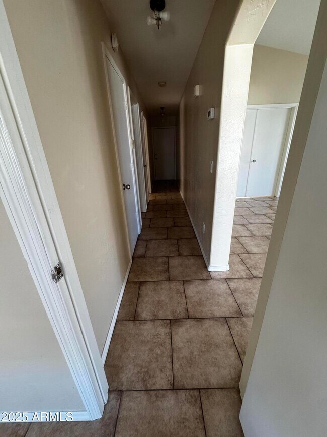 Building Photo - 12817 N El Frio St