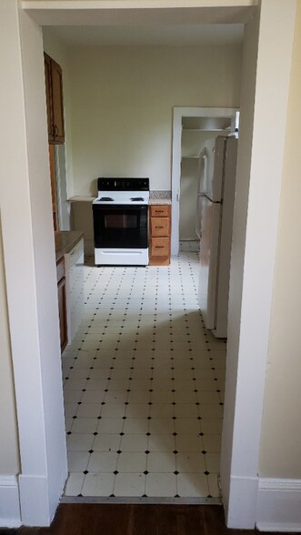 Building Photo - 523 Fayette St