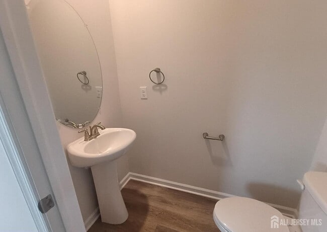 Building Photo - 25 Elliot Ln