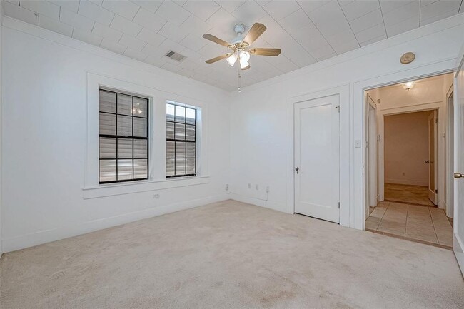 Building Photo - 2415 31st St