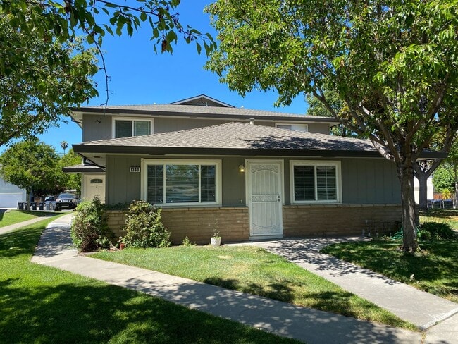 Building Photo - BLOSSOM VALLEY - Beautifully updated condo...