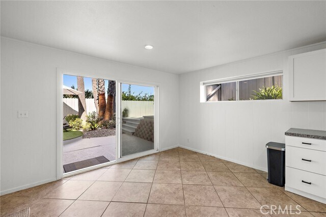 Building Photo - 2120 Temple Hills Dr