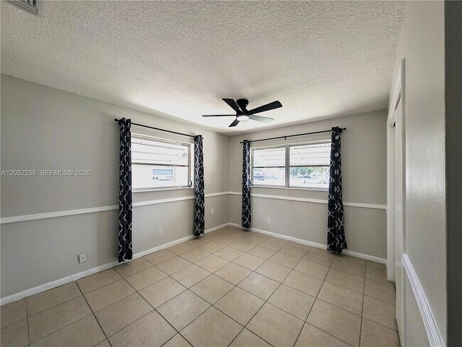 Building Photo - 888 SW 62nd Ave