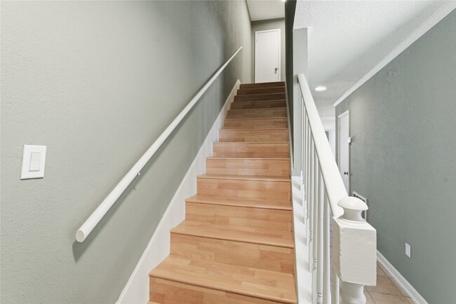 Building Photo - 8321 Nairn St