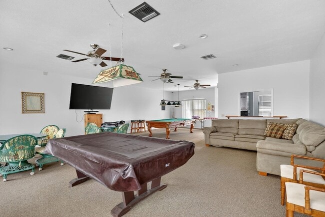 Building Photo - 9940 S Ocean Dr