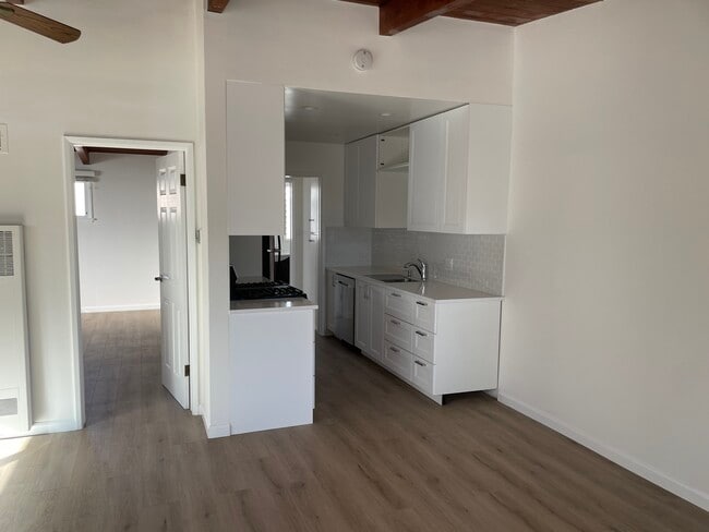 Building Photo - 919 17th St