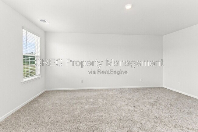 Building Photo - 123 Scout Dr