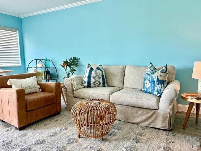 Building Photo - 473 12th Ave S