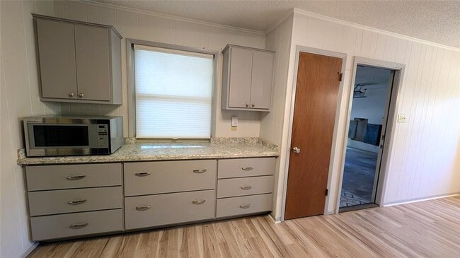 Building Photo - 114 Chaparral St