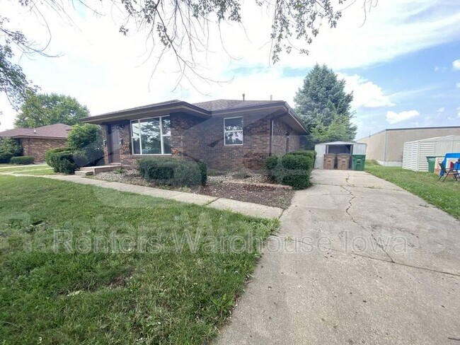 Primary Photo - 507 9th St SE