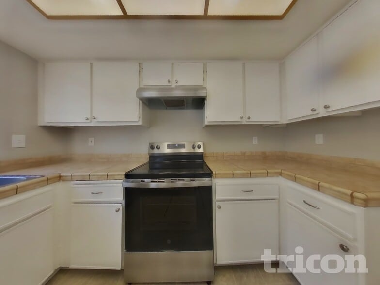 Building Photo - 254 Voyager Dr