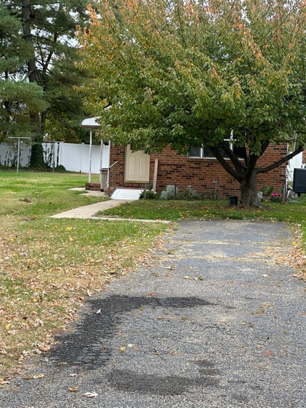 Building Photo - 7349 Waldman Ave