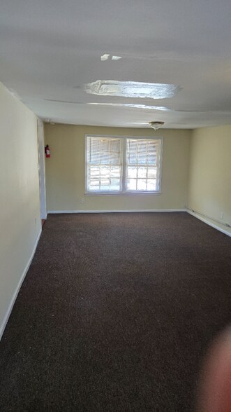 Building Photo - 2006 Harmon St