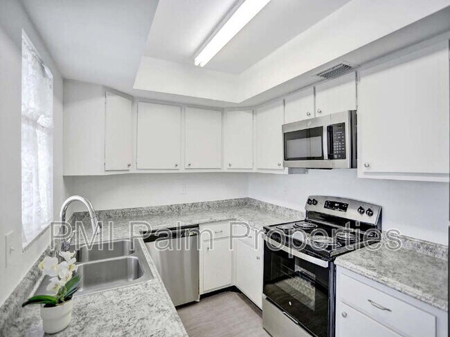 Building Photo - 10193 N Military Trl