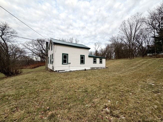 Building Photo - 16 Ogden Rd