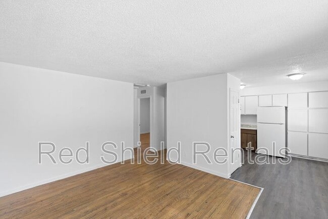 Building Photo - 944 Holmes Rd