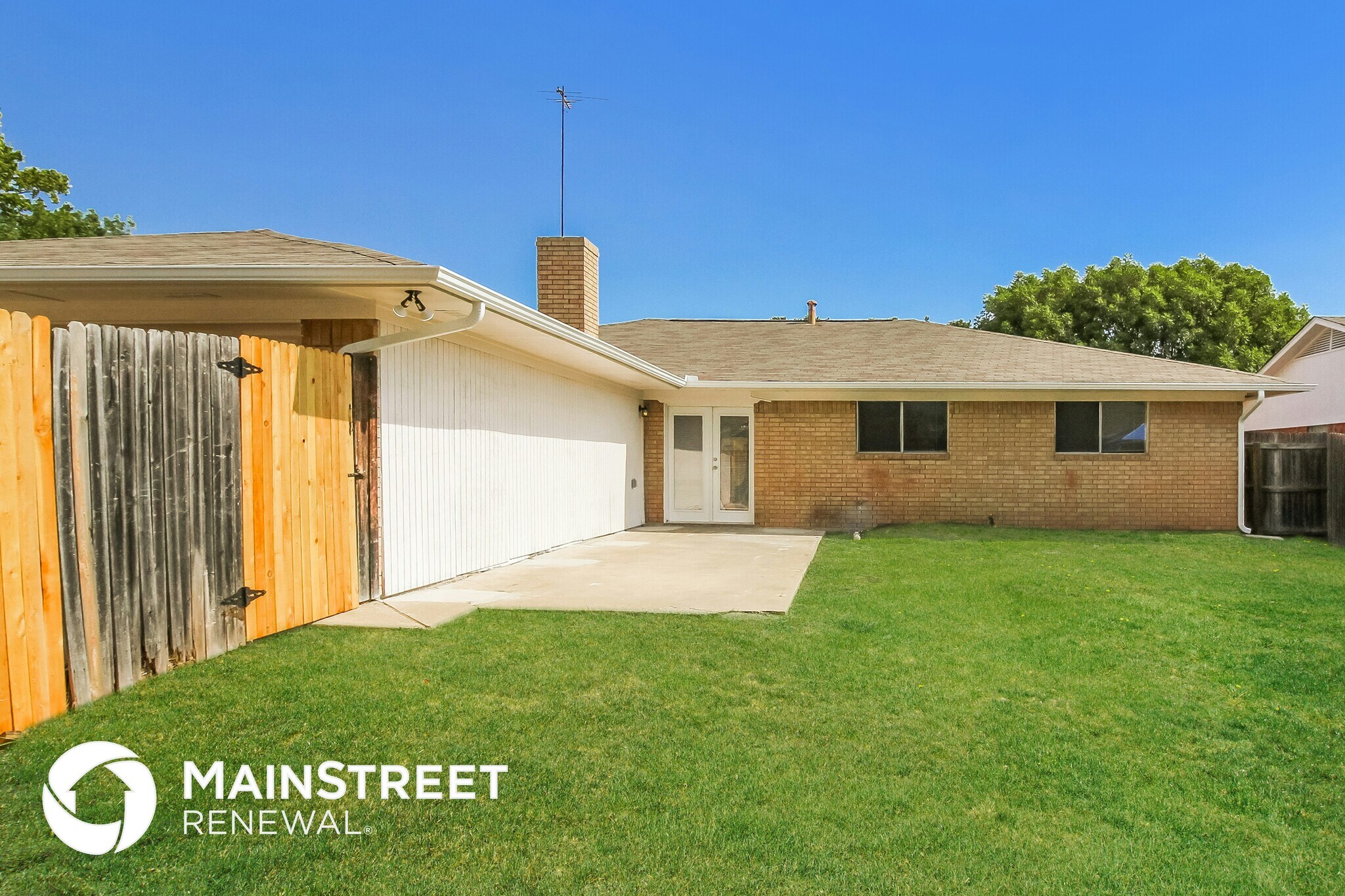 Building Photo - 1822 El Paso St