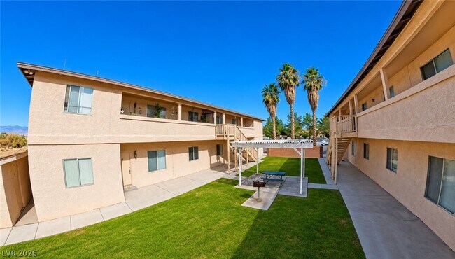 Building Photo - 1444 Star Rd