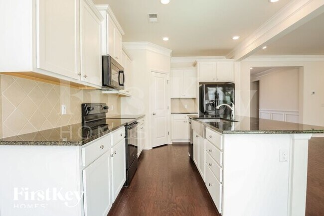 Building Photo - 509 Adalina Dr