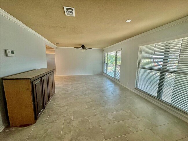 Building Photo - 3800 Tower View Ct