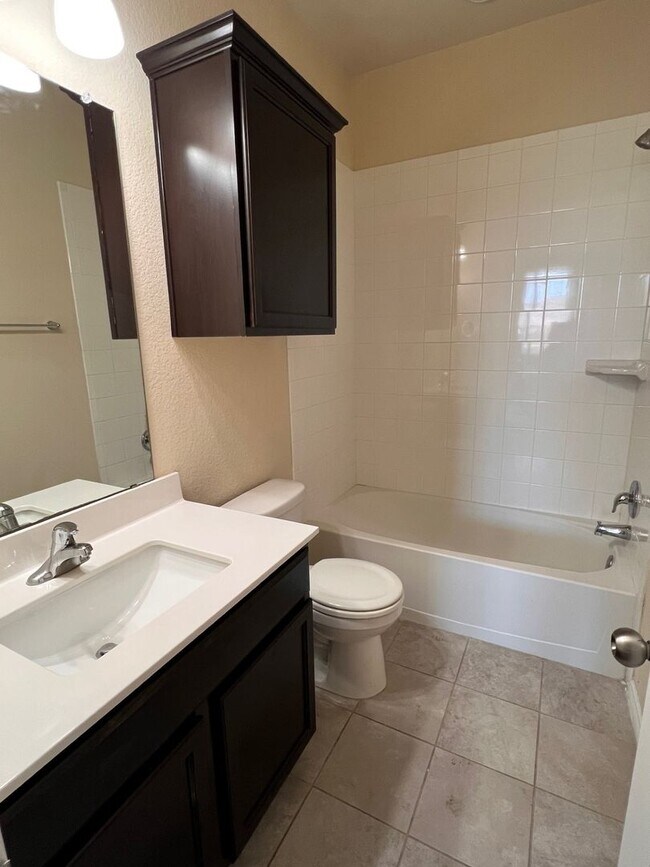 Building Photo - Spacious 5-Bedroom Harker Heights Home with 3 Living Areas & 3-Car Garage