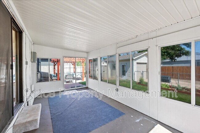 Building Photo - 1701 W. 55th Pl.