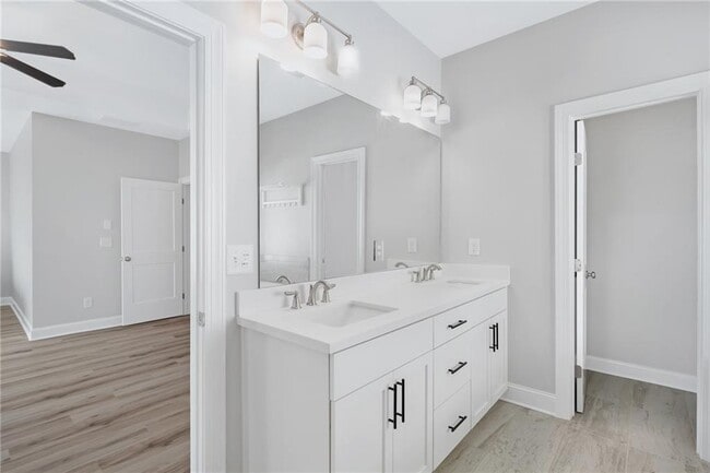 Building Photo - 1859 Commons Pl NW