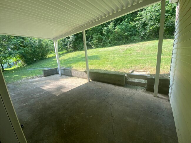 Back covered patio - 776 Valley Dr