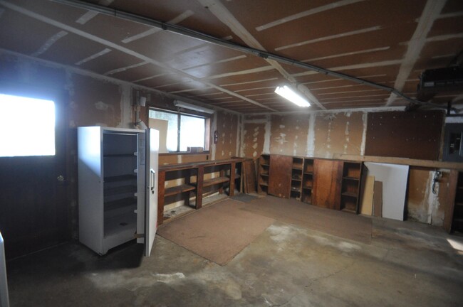 Building Photo - 72562 Ivy Ln