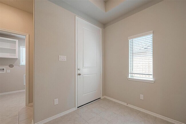 Building Photo - 10439 Shining Dawn Wy