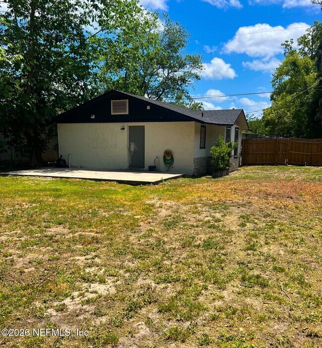 Building Photo - 8319 Dandy Ave