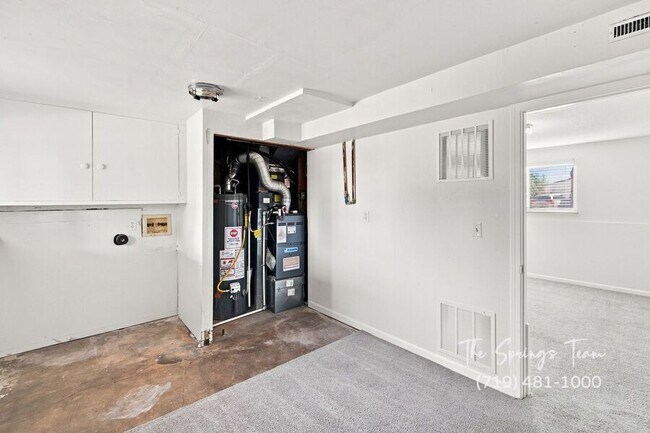 Building Photo - 1495 Prado Dr