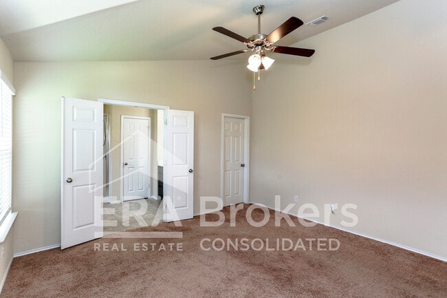 Building Photo - 1307 Stonewall Ridge