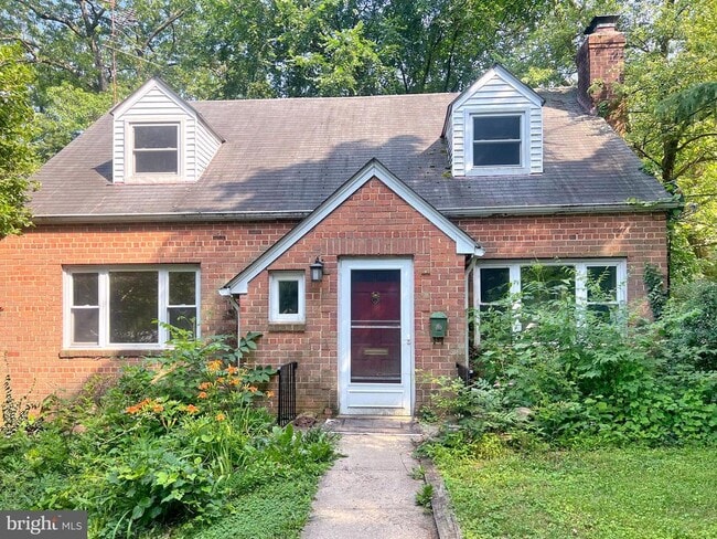 Primary Photo - 2711 Parkway