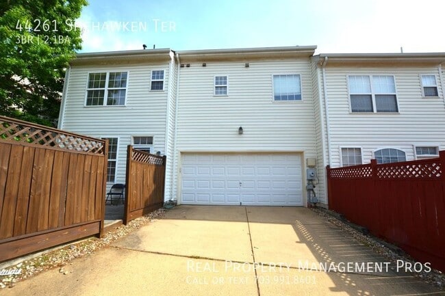 Building Photo - 44261 Shehawken Terrace