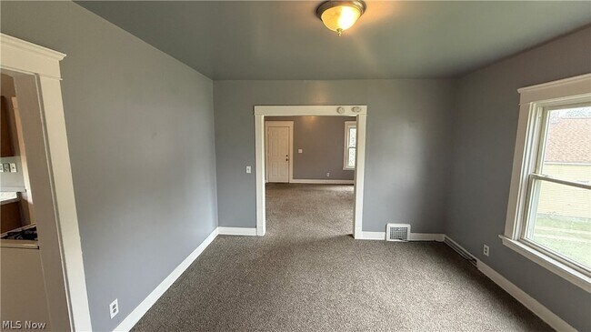 Building Photo - 1187 Addison Rd