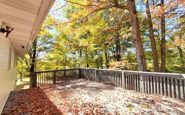 Building Photo - 3 Carroll Ct