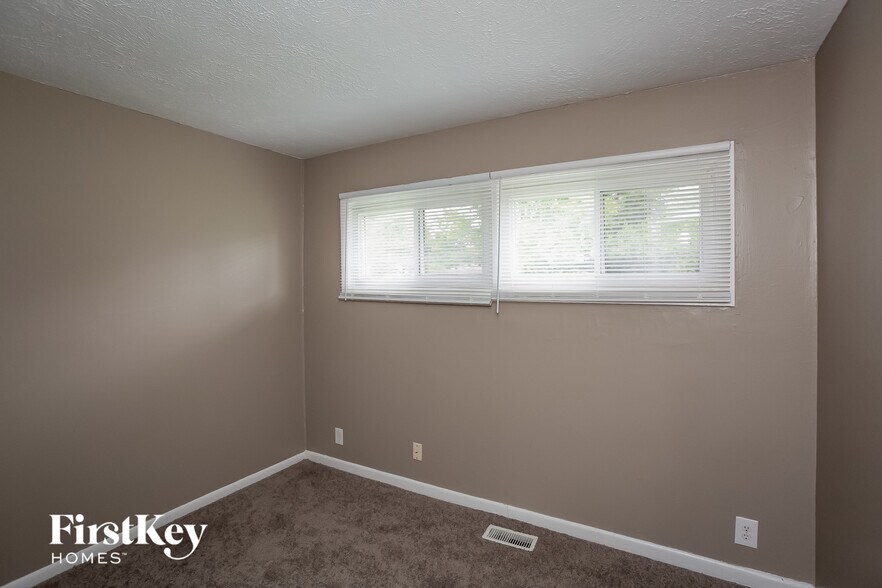 Building Photo - 6072 Bettcher Ave