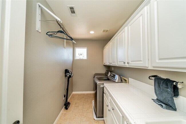 Building Photo - 80592 Apricot Ln