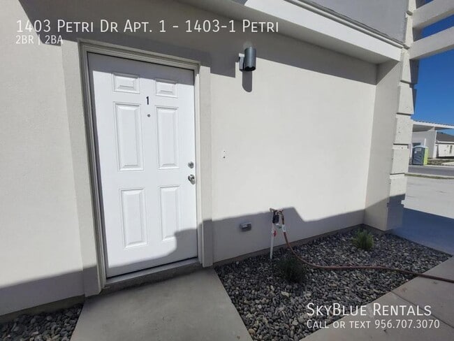 Building Photo - 1403 Petri Dr