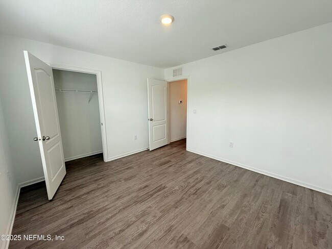 Building Photo - 2308 Shady Breeze Ln