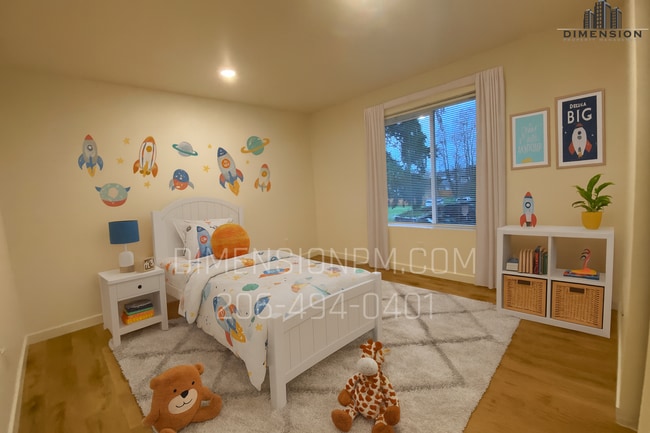 Building Photo - Spacious 4-bedroom, 2.5-bathroom townhouse-style home available in Tacoma!