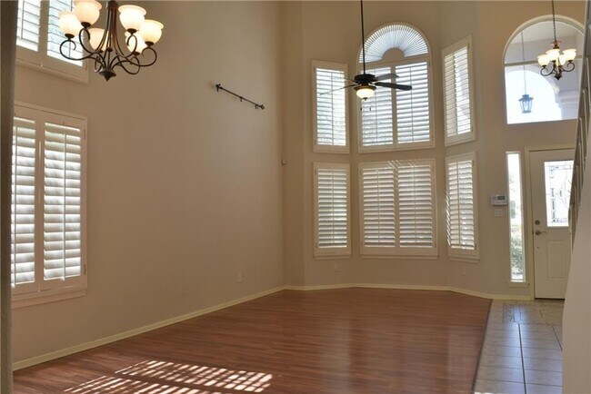 Building Photo - 6332 Franklin Vista Dr