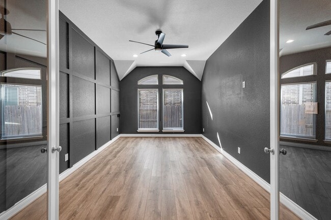 Building Photo - 4014 Emerson Cove Dr