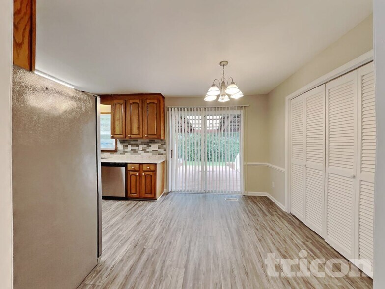 Building Photo - 176 Kay Ln