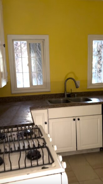 Building Photo - 2006 N Commonwealth Ave