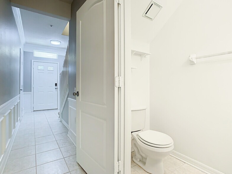 Building Photo - 5609 Gaspar Oaks Dr