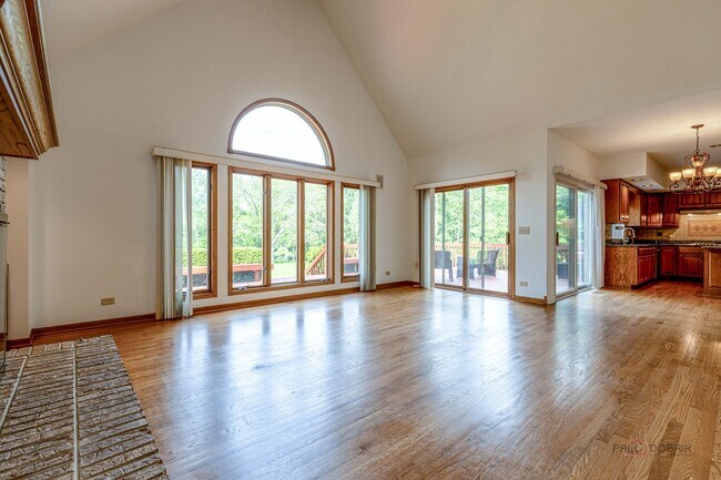 Building Photo - 5420 Belmont Ct