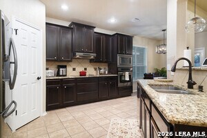 Building Photo - 5539 Cross Pond